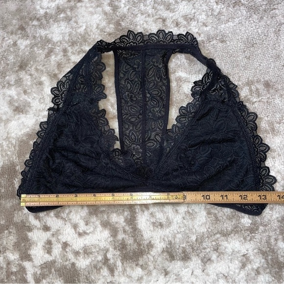 💋Bundle 4 items for $20. Add items💋 to a bundle - Picture 5 of 5